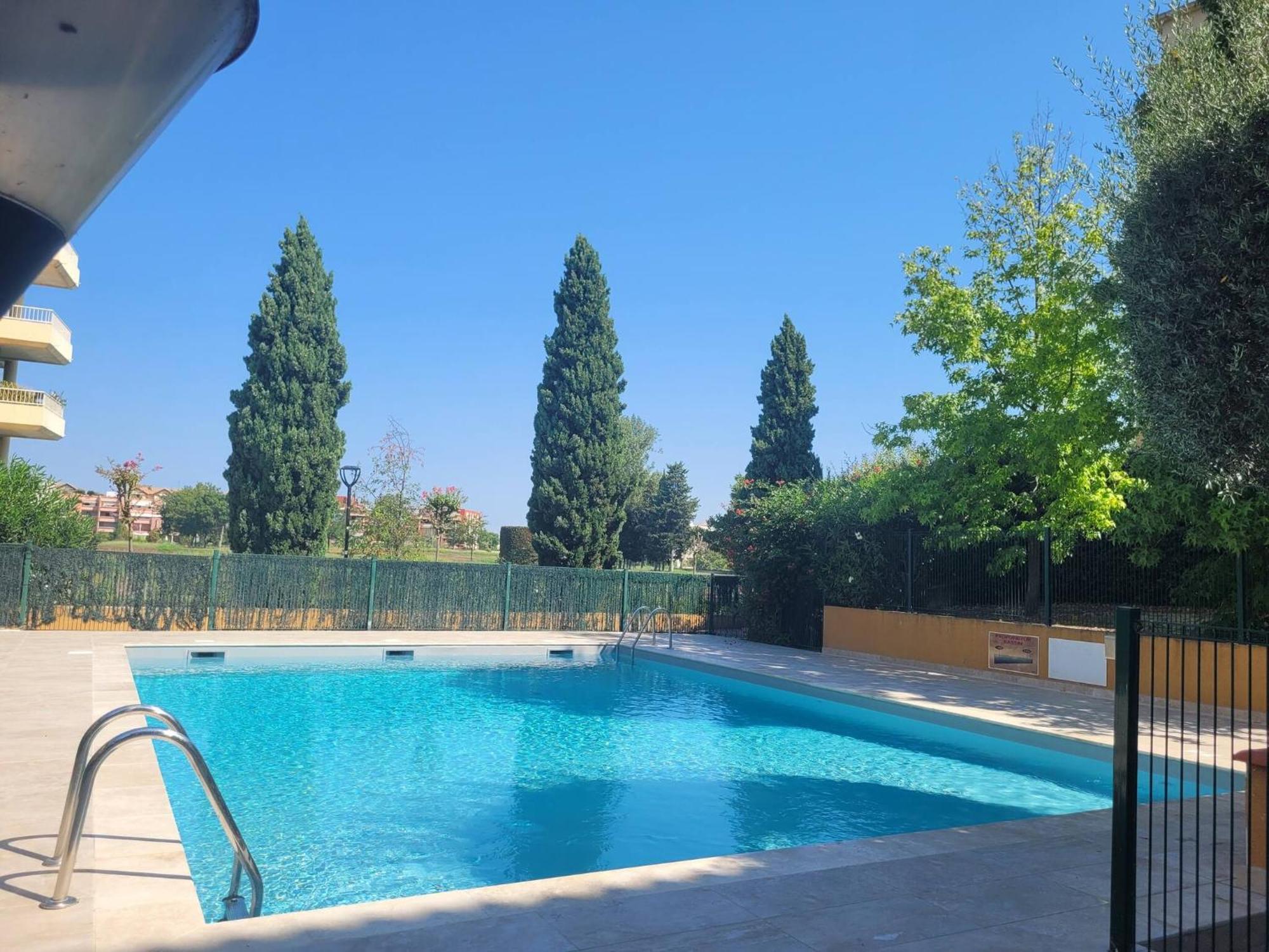 Le Jardin D'Hugo Apartment Lattes Exterior photo